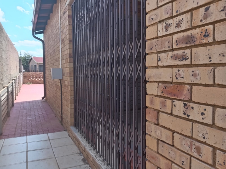 2 Bedroom Property for Sale in Jouberton North West